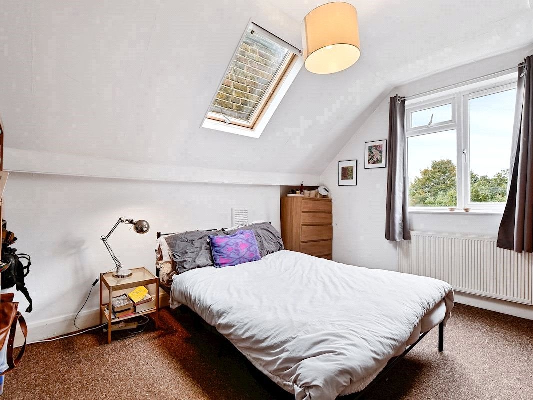 Flat St Mark's Rise in Greater London