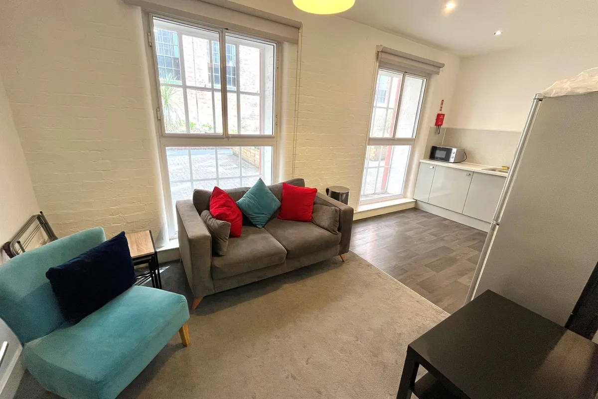Flat Hartley Road in Nottingham