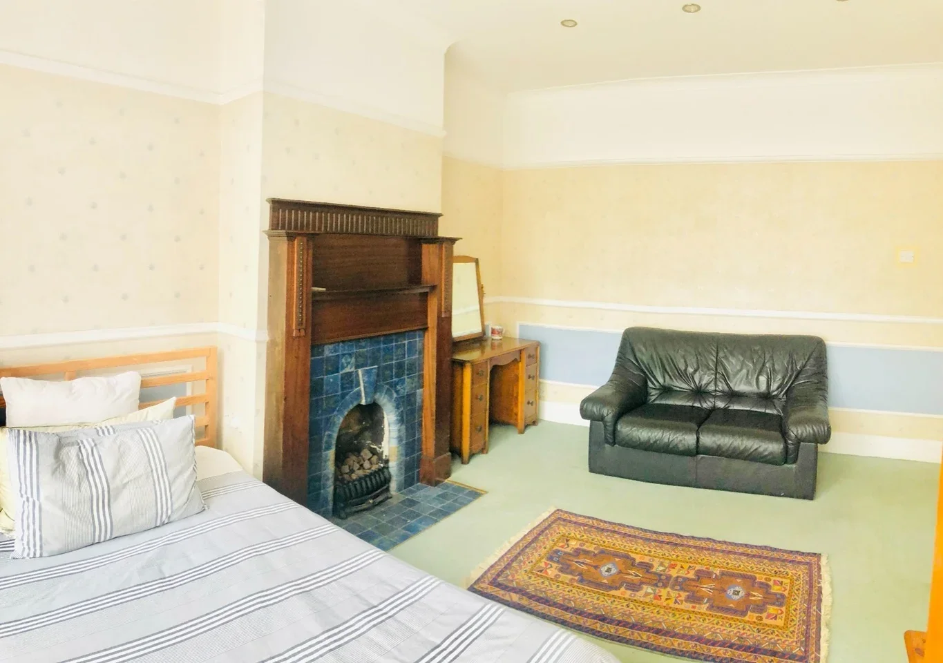 Room Springfield Avenue in Greater London