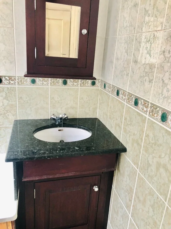 Room Springfield Avenue in Greater London