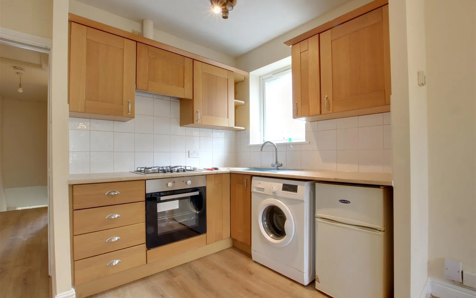 Flat Deepdene Court in Greater London