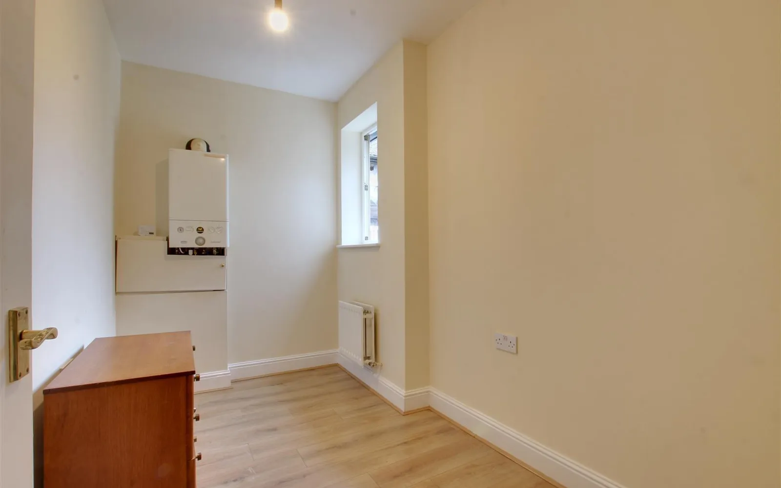 Flat Deepdene Court in Greater London