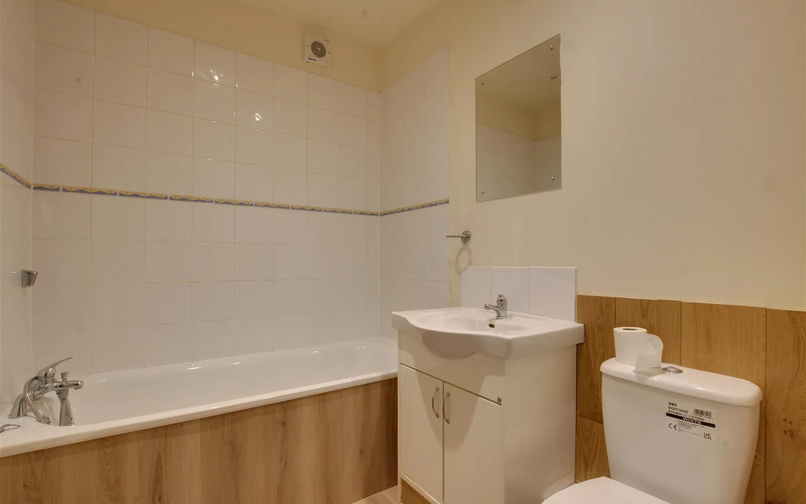 Flat Deepdene Court in Greater London