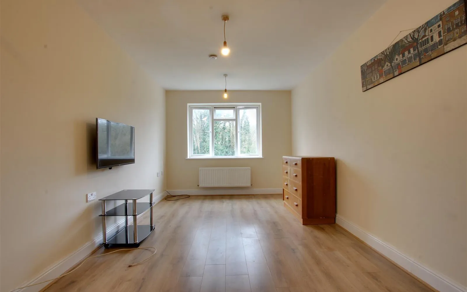Flat Deepdene Court in Greater London