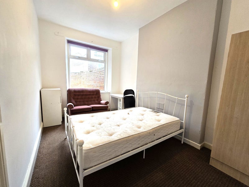 Room First Avenue in Newcastle upon Tyne