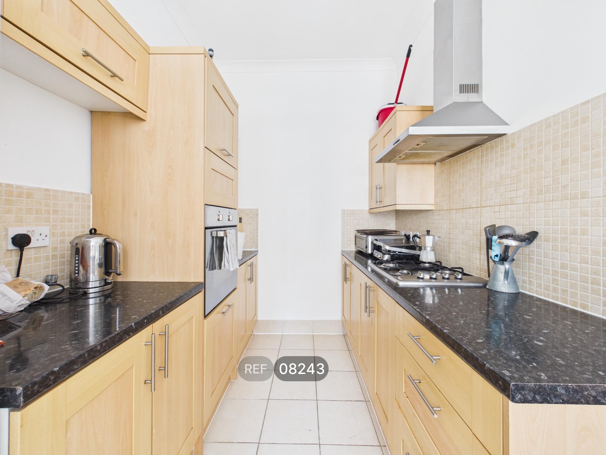 Flat Saltoun Road in Greater London