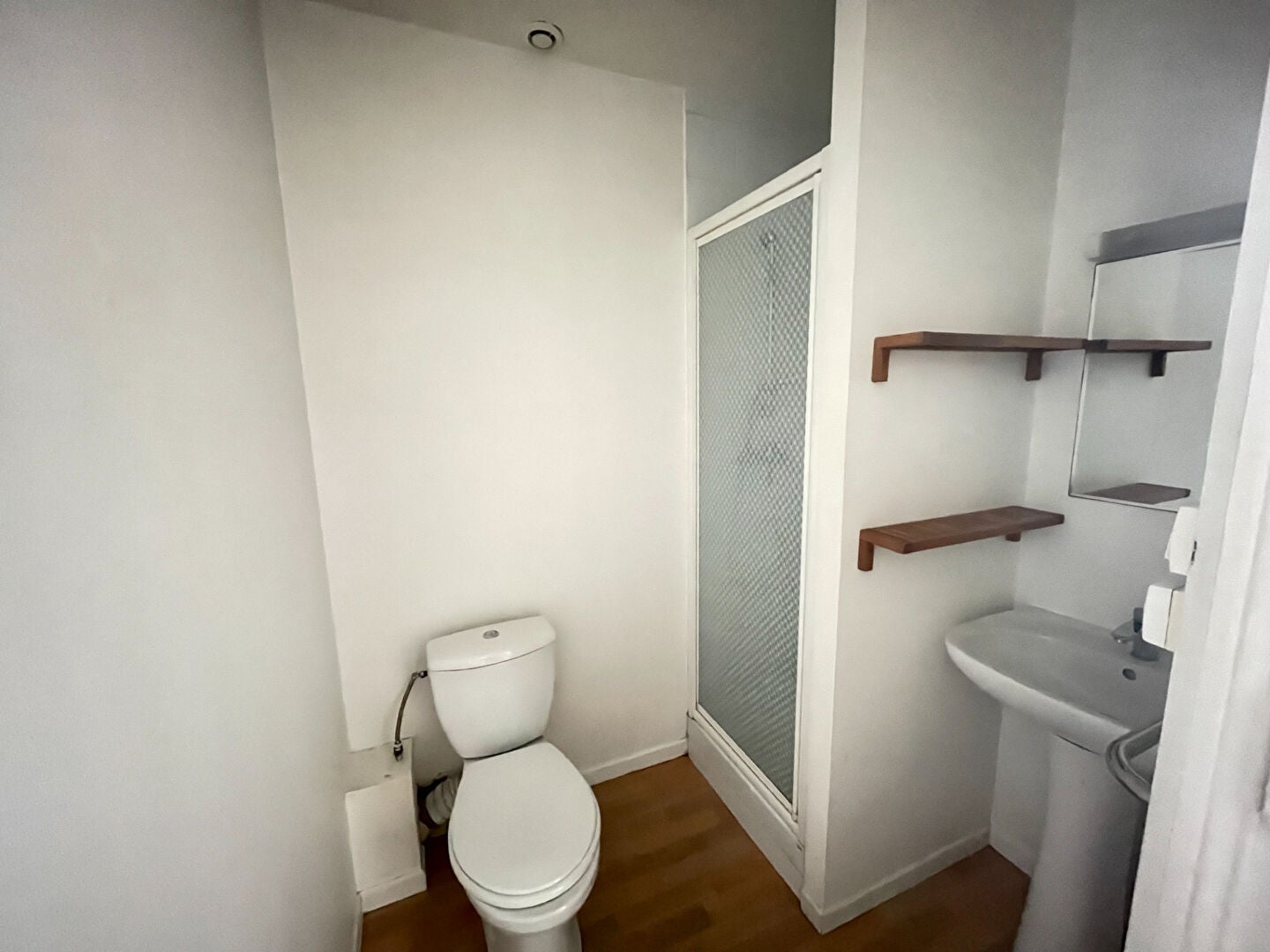 Flat Rue Ernest Renan in Bordeaux