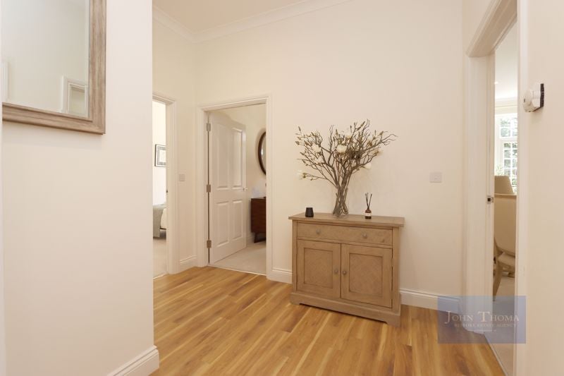 Flat Lambourne Road in Epping Forest