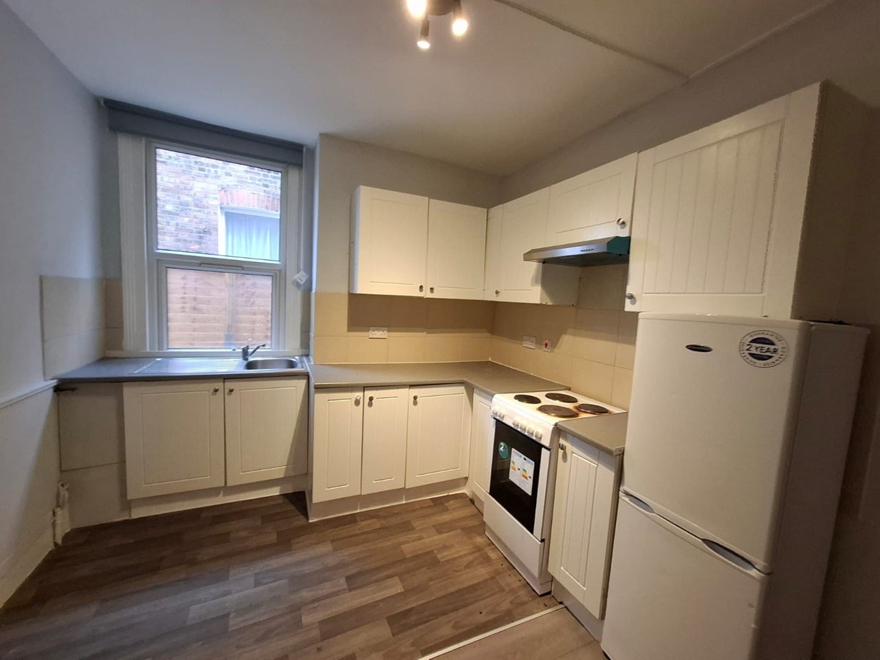 Flat Wimborne Road in Greater London