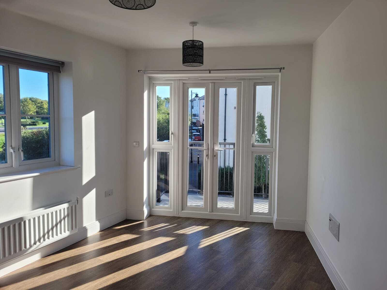 Flat Houghton Avenue in Winchester