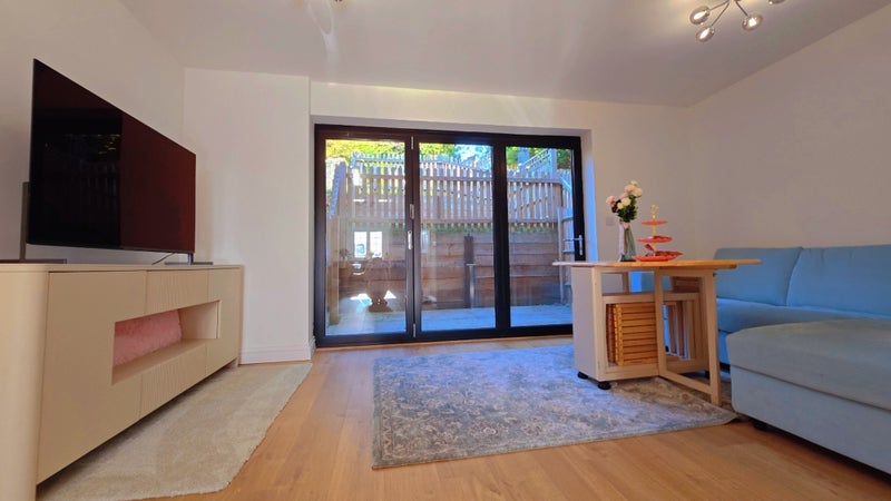 Room Abbots Lane in Greater London