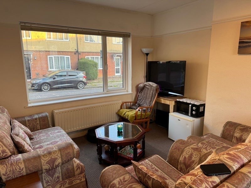 Room Tudor Avenue in Chelmsford