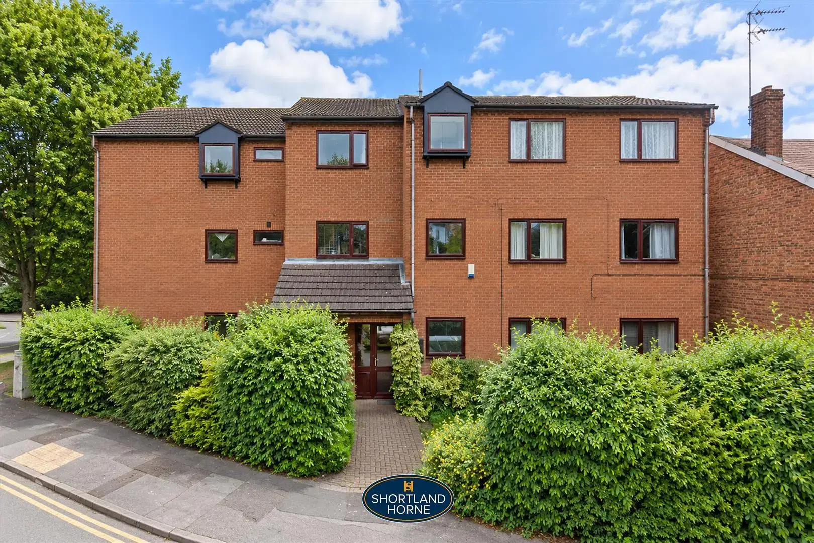 Flat Fenside Avenue in Coventry