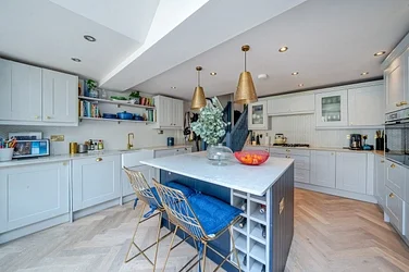 Flat Goodrich Road in Greater London