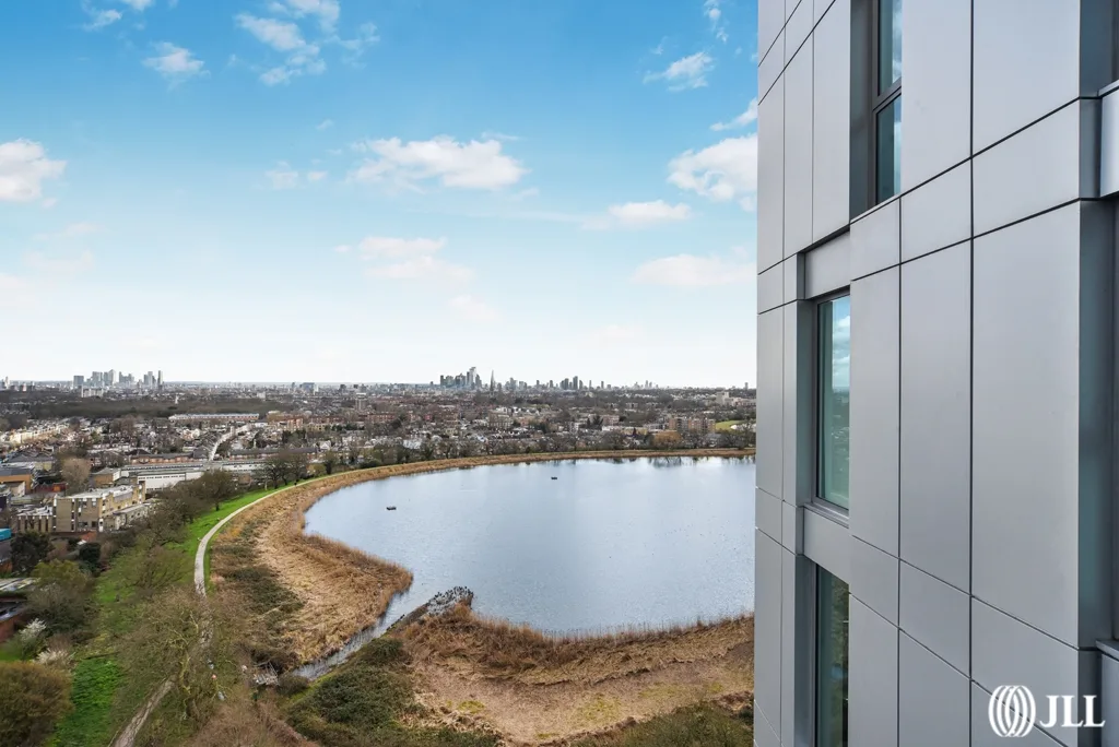Flat Blackstock Mews in Greater London