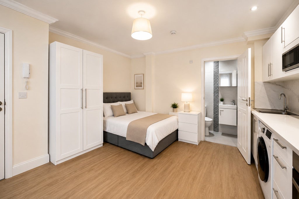 Flat Wells Road in Greater London