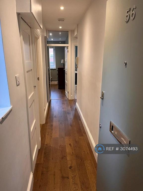 Flat Tooting Grove in Greater London