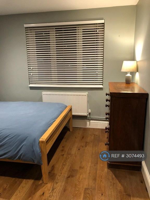 Flat Tooting Grove in Greater London