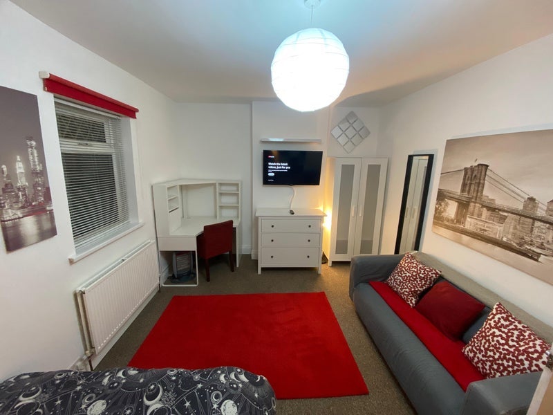Room Ordell Street in Cardiff