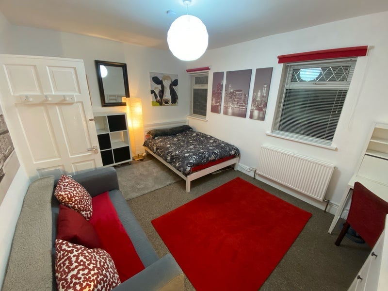 Room Ordell Street in Cardiff