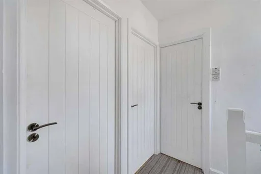 Room Abergele Road in Manchester