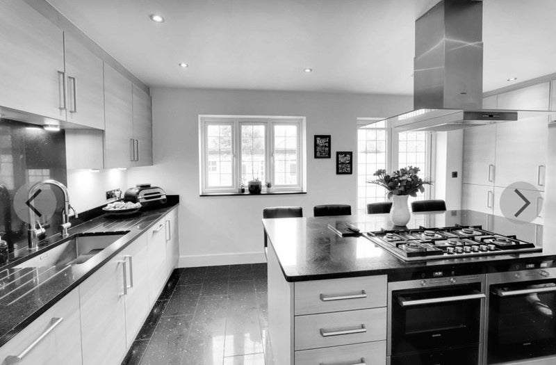 Room St Bernards Road in Slough