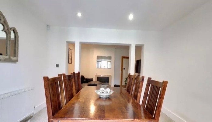 Room St Bernards Road in Slough