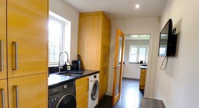Room St Bernards Road in Slough