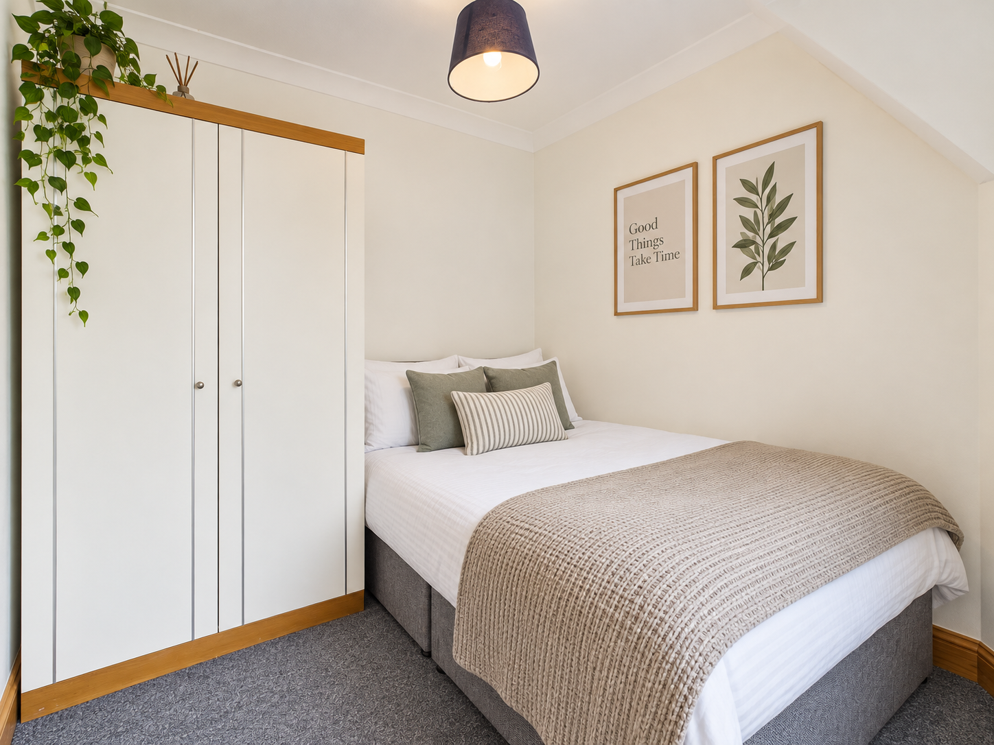 Room Stanley Road in Cambridge