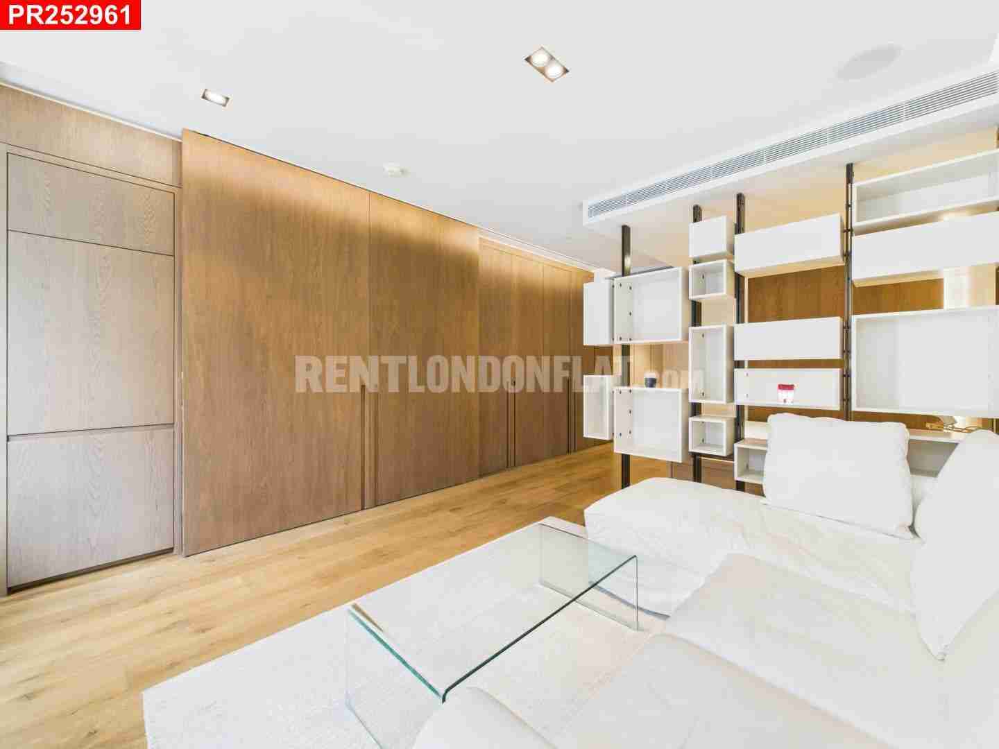 Flat Pearson Square in City of Westminster