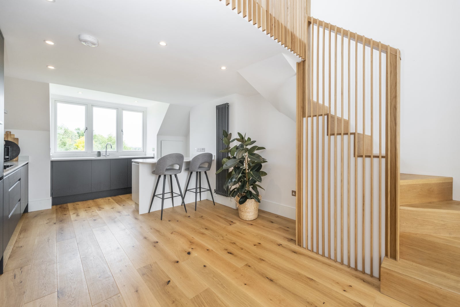 Flat Marchmont Road in Greater London