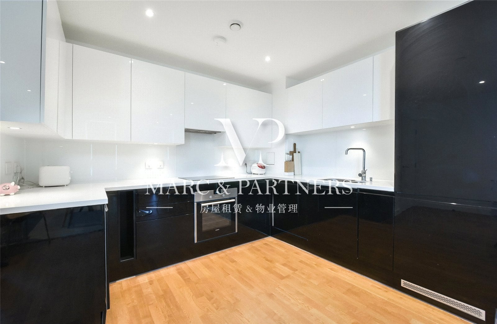 Flat Terry Spinks Place in London