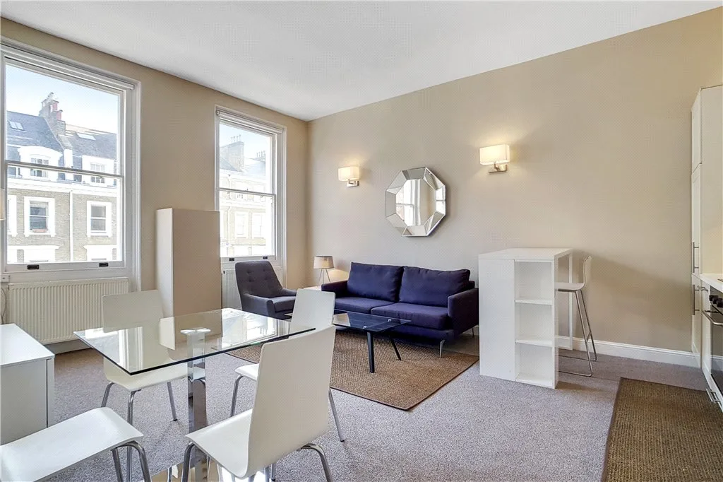 Flat Bina Gardens in Greater London