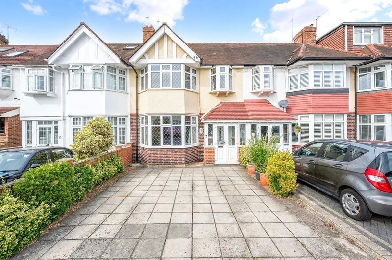Room Windermere Avenue in Greater London