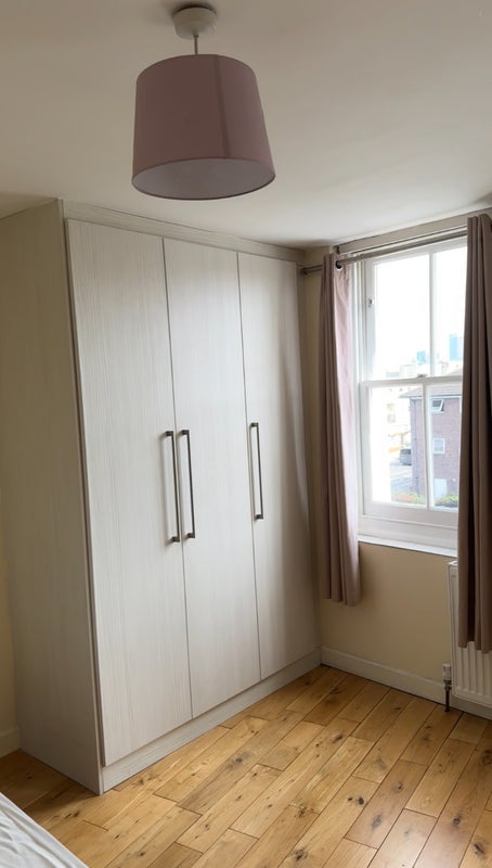 Room Globe Road in Greater London