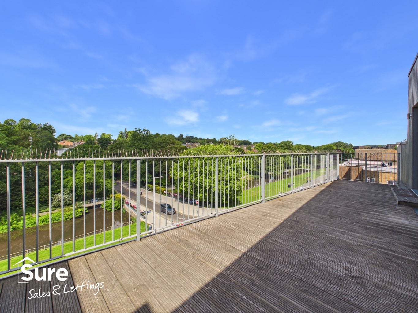 Flat Bridge Street in Dacorum