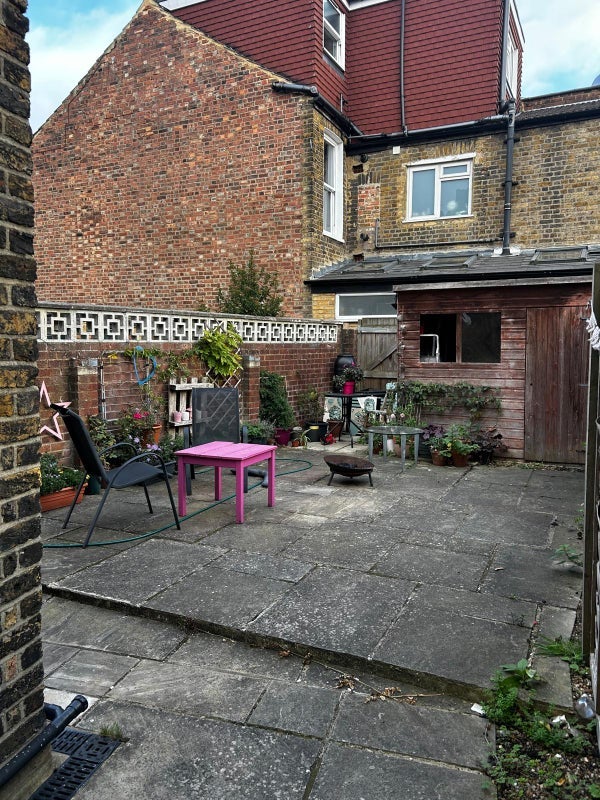 Room Murray Road in Greater London