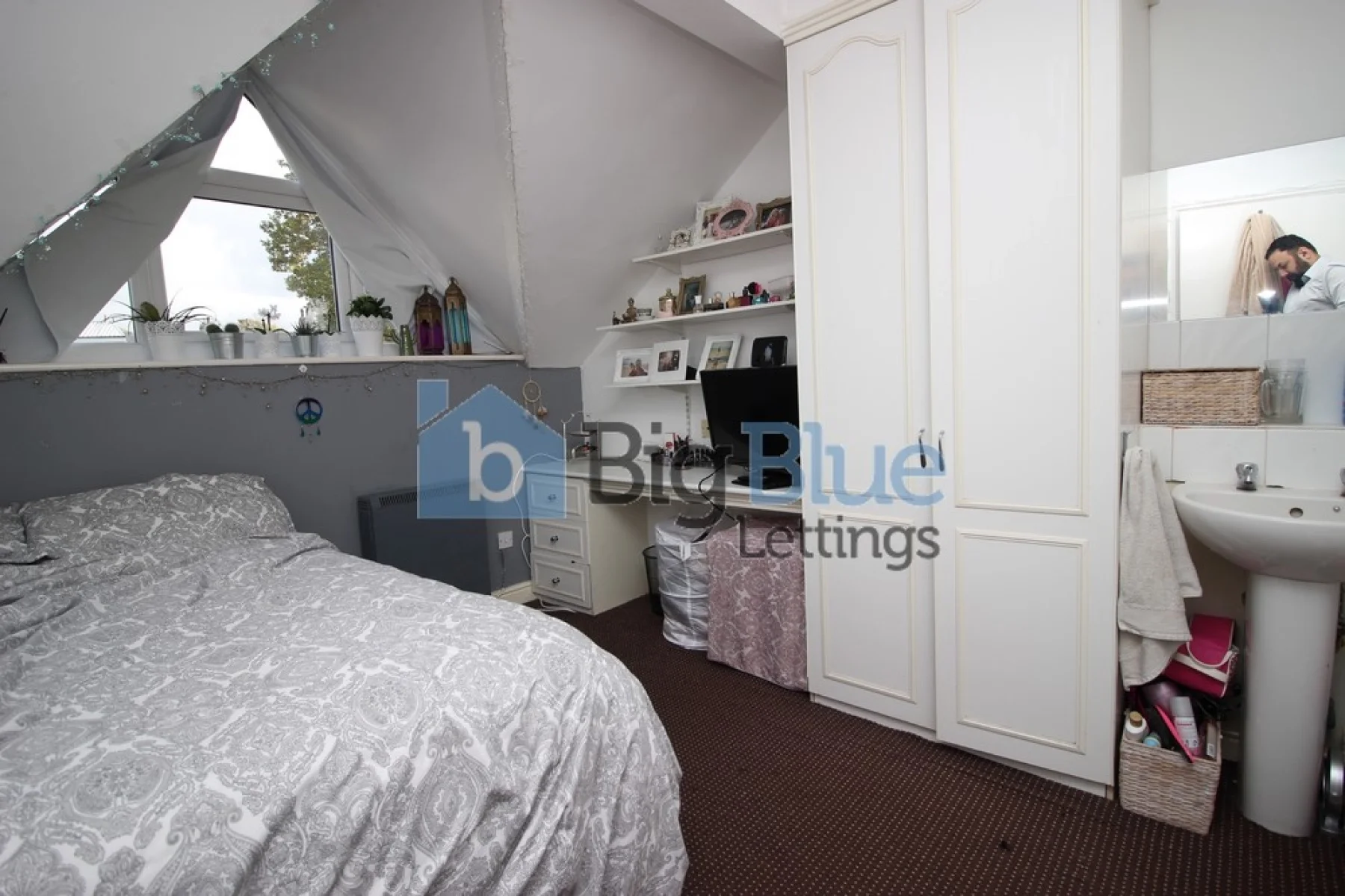 Flat Ebberston Terrace in Leeds
