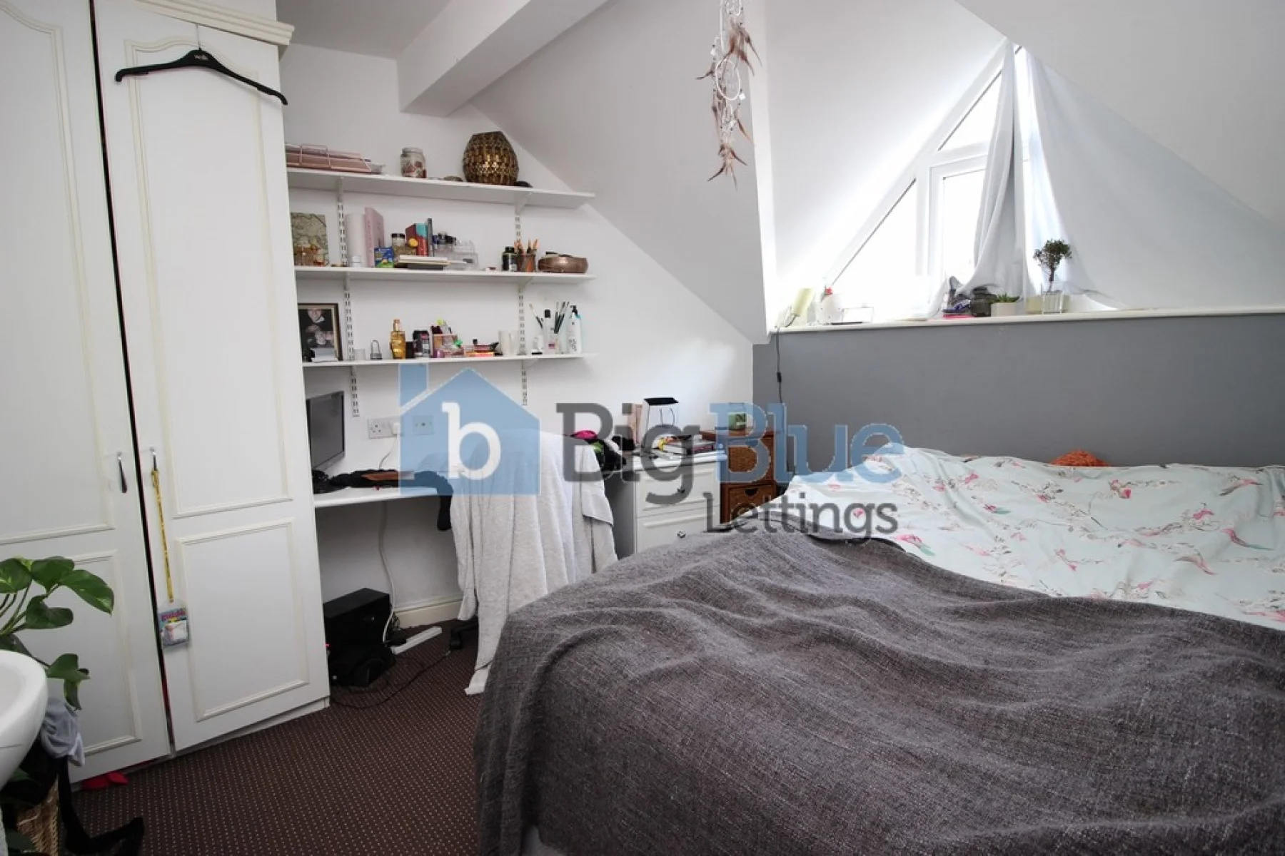 Flat Ebberston Terrace in Leeds