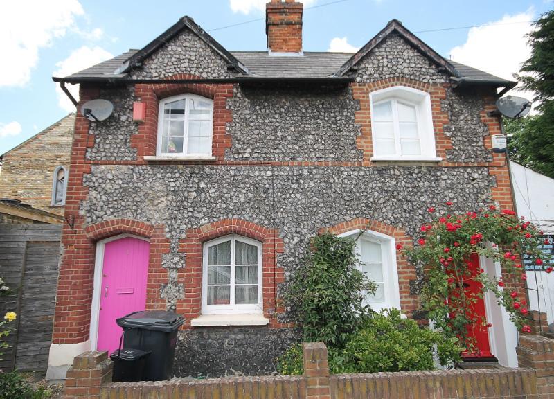House John Street in Greater London