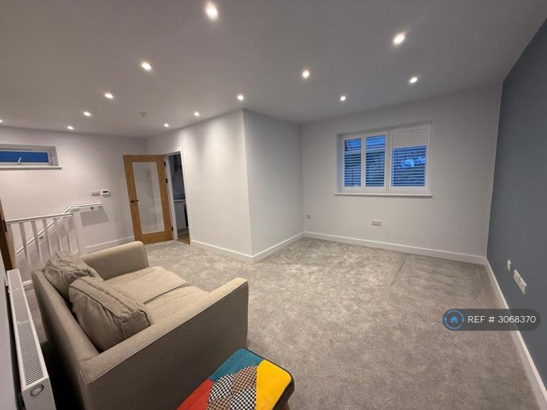 Flat London Road in Chalfont St Giles