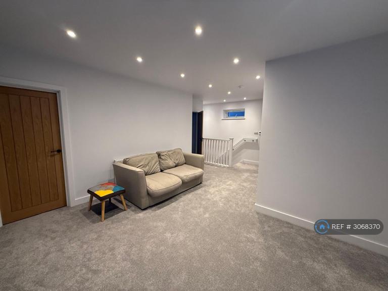 Flat London Road in Chalfont St Giles