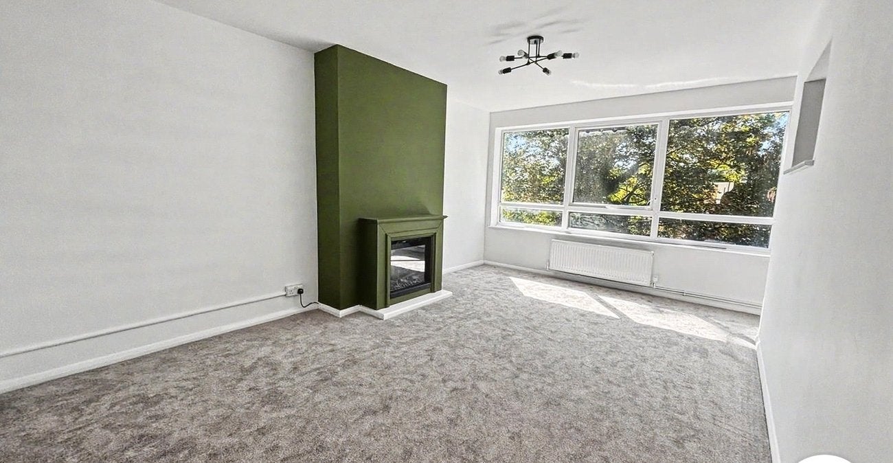 Flat Greenacre Close in Swanley