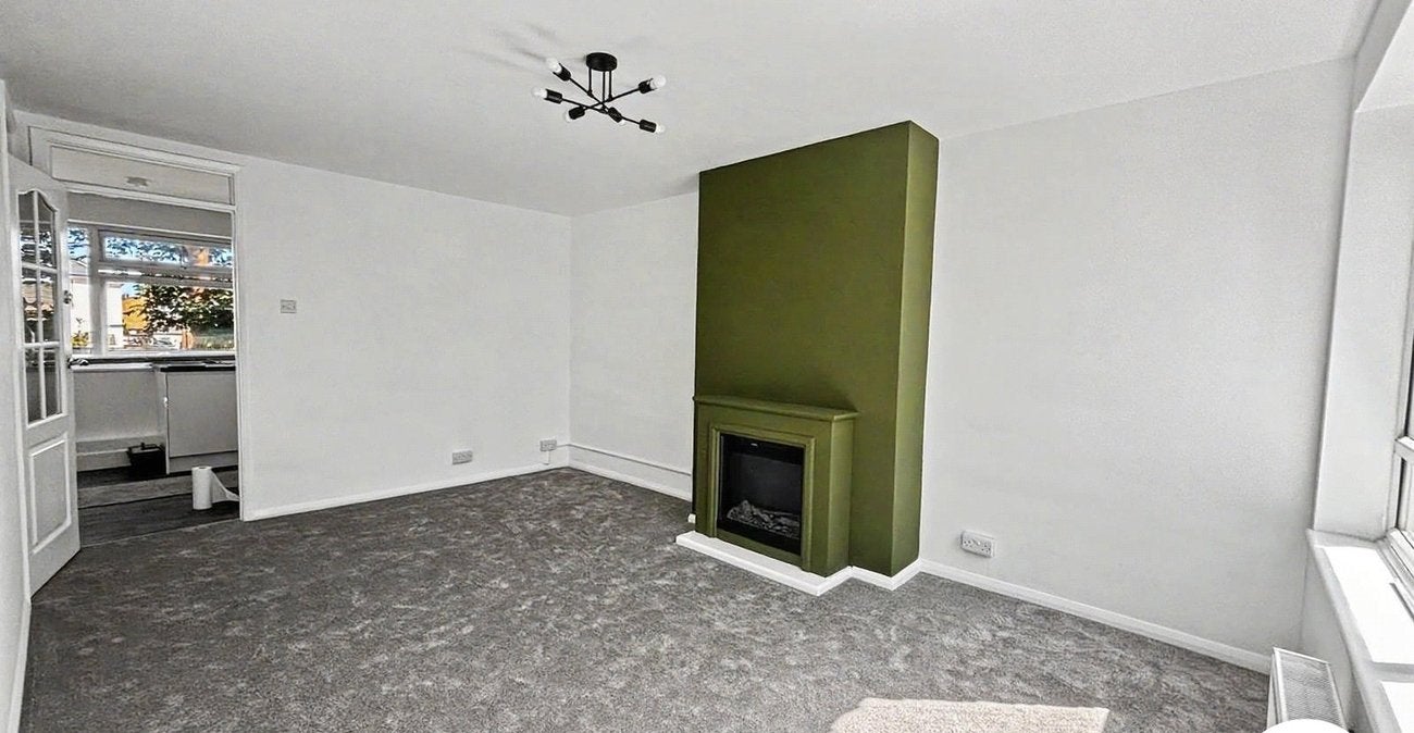 Flat Greenacre Close in Swanley