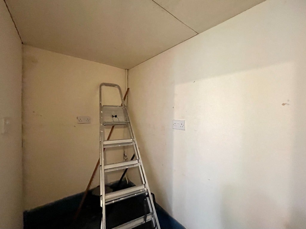 Flat Eastfield Avenue in City of Edinburgh