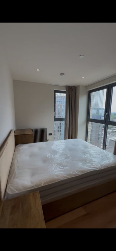 Room Ashley Road in Greater London