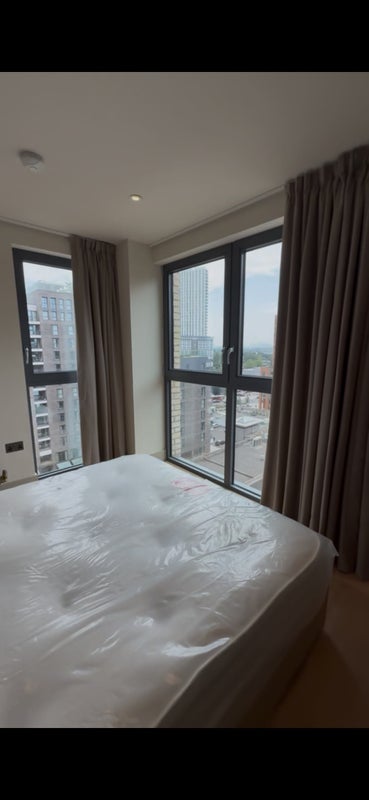Room Ashley Road in Greater London