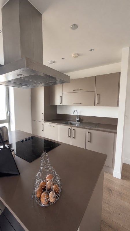 Room Priory Road in Greater London