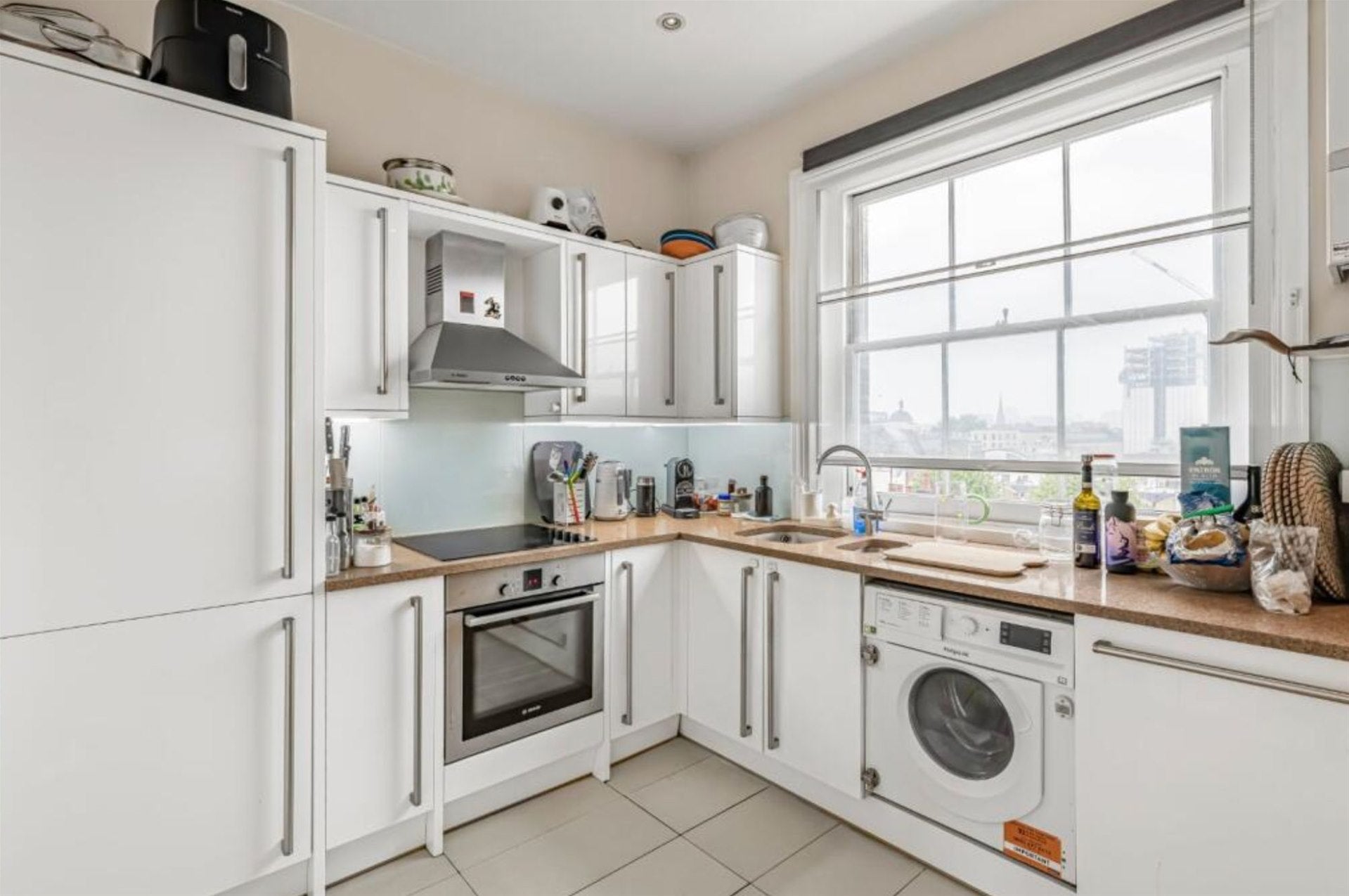 Flat Campden Hill Gardens in Greater London