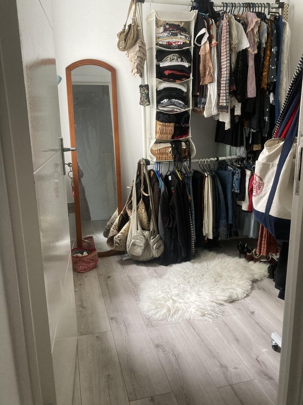 Room Arnold Road in Greater London